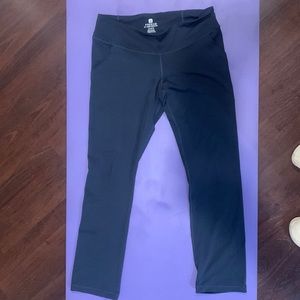 Free2Be navy blue leggings